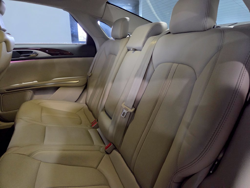 Used 2016 Lincoln MKZ w/ Equipment Group 300A Reserve FWD image 13
