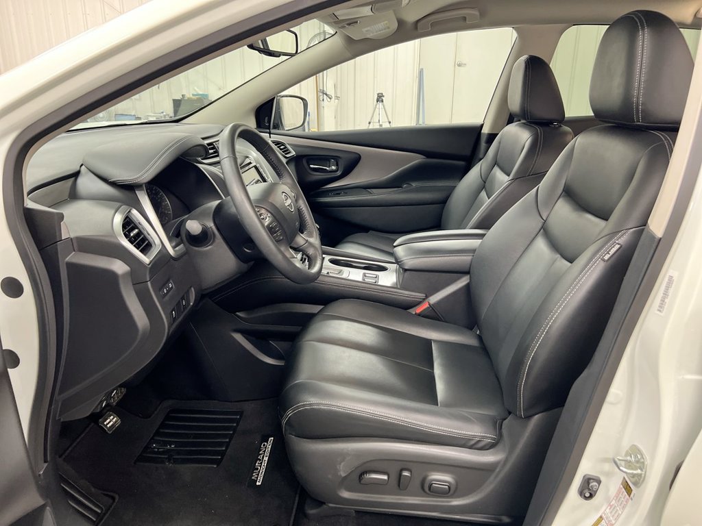 Used 2023 Nissan Murano SV w/ SV Midnight Edition Package AWD/4WD image 19