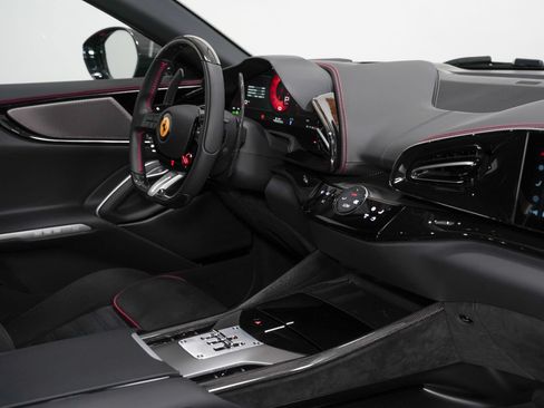 Used 2026 Ferrari Purosangue AWD/4WD image 32