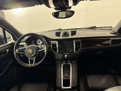 Used 2018 Porsche Macan S w/ Premium Package AWD/4WD image 25
