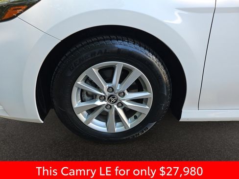 Used 2025 Toyota Camry LE FWD image 40