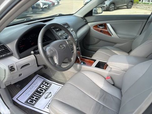 Used 2011 Toyota Camry XLE w/ XLE Extra-Value Pkg #2 image 10