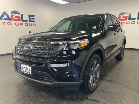 Used 2024 Ford Explorer XLT w/ Equipment Group 202A AWD/4WD image 5