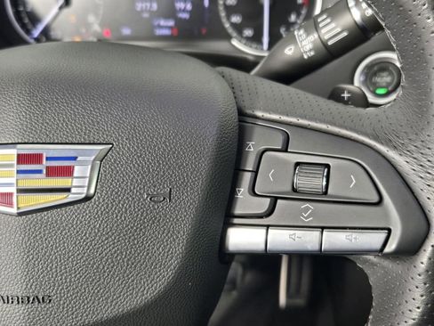 Used 2023 Cadillac XT4 Sport w/ Cold Weather Package image 31