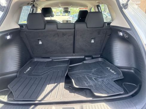 Certified 2024 Honda HR-V LX image 17