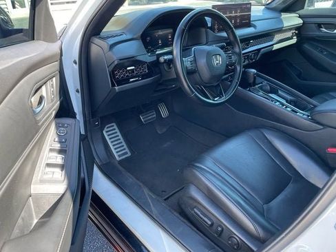 Used 2023 Honda Accord Sport image 9