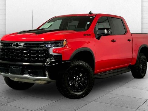 Used 2025 Chevrolet Silverado 1500 ZR2 w/ Technology Package image 12