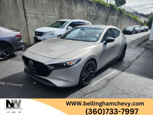 Used 2024 MAZDA MAZDA3 s FWD image 1