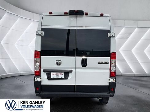 Used 2023 RAM ProMaster 2500 FWD image 3