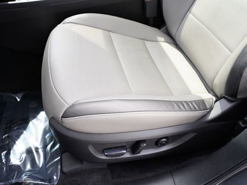 Used 2023 INFINITI QX50 Luxe FWD image 24