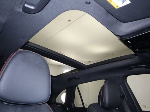 Used 2024 Mercedes-Benz GLC 43 AMG GLC 43 AMG image 19