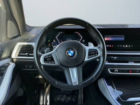 Used 2024 BMW X5 xDrive40i w/ M Sport Package AWD/4WD image 7