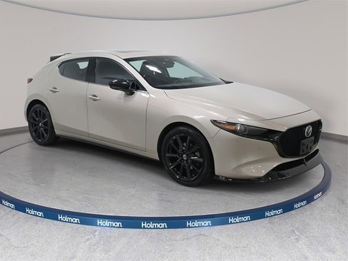 Used 2023 MAZDA MAZDA3 Hatchback w/Premium Plus Pkg image 5