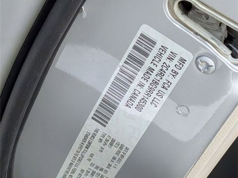 Used 2024 Chrysler Pacifica Touring-L image 34