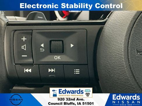 Used 2023 Nissan Rogue Platinum AWD/4WD image 23