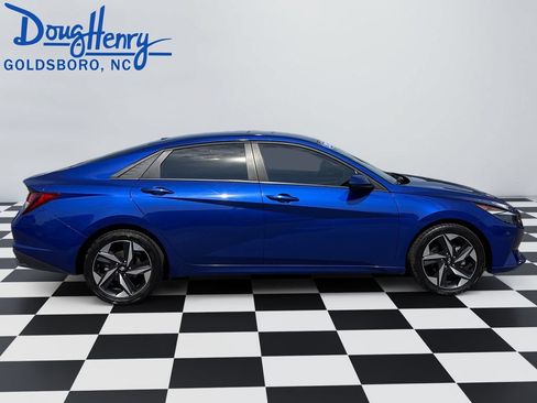 Used 2023 Hyundai Elantra SEL w/ Convenience Package FWD image 6