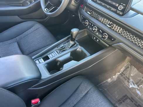 Used 2023 Honda Accord EX image 31