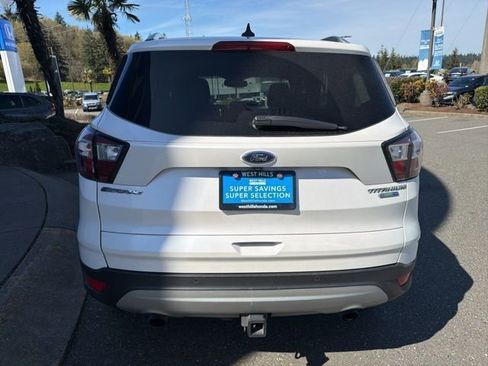 Used 2018 Ford Escape Titanium w/ Ford Safe & Smart Package image 9