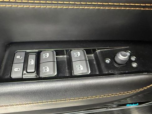 Used 2022 Jeep Grand Wagoneer Series III w/ Rear Seat Video Group 1 image 25