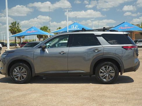 Used 2025 Nissan Pathfinder SV w/ Black Appearance Package FWD image 3