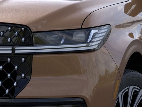 New 2026 Lincoln Navigator L Black Label AWD/4WD image 18