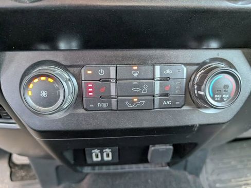 Used 2019 Ford F150 XLT w/ Equipment Group 302A Luxury AWD/4WD image 5
