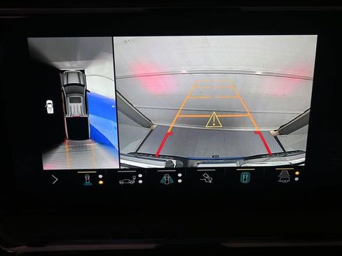 Used 2022 GMC Sierra 1500 AT4 w/ AT4 Premium Package image 6