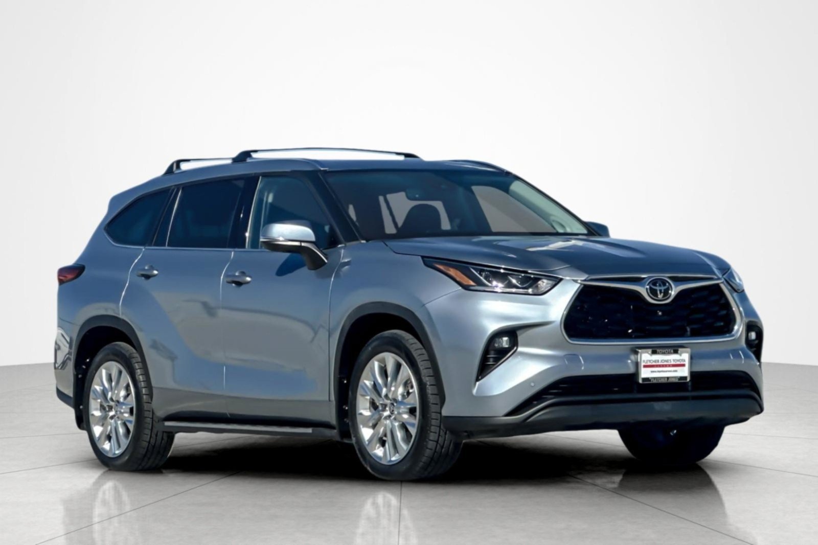 Used 2023 Toyota Highlander Limited FWD image 7