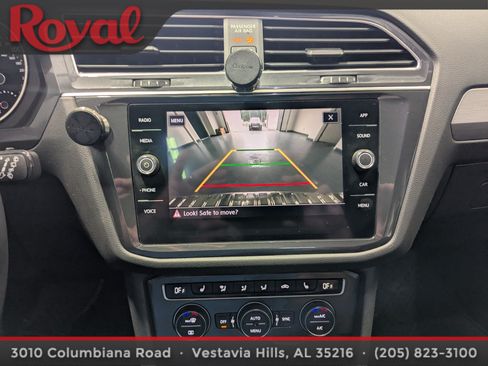 Used 2020 Volkswagen Tiguan SE w/ Panoramic Sunroof Package FWD image 21