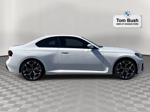 Certified 2025 BMW 230i Coupe w/ M Sport Package image 4
