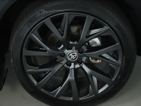 Certified 2025 Toyota Crown Signia AWD/4WD image 10