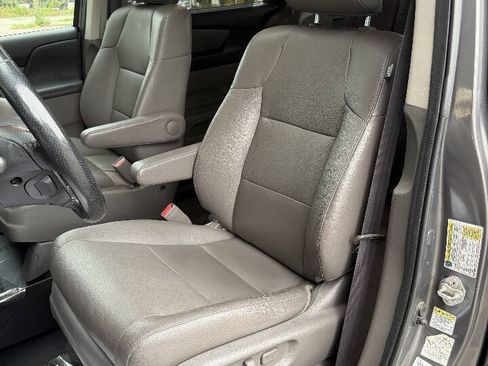 Used 2014 Honda Odyssey Touring Elite image 25
