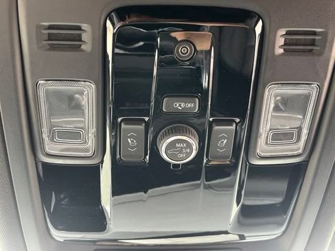 Used 2026 Chevrolet Suburban LT w/ Comfort Package AWD/4WD image 24