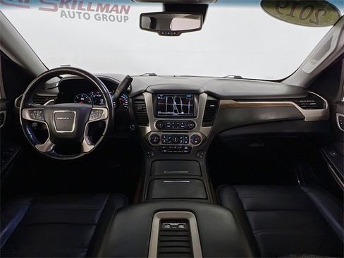 Used 2019 GMC Yukon XL Denali w/ Open Road Package image 24