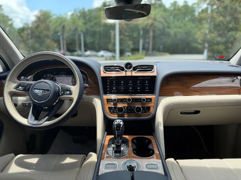 New 2026 Bentley Bentayga AWD/4WD image 26
