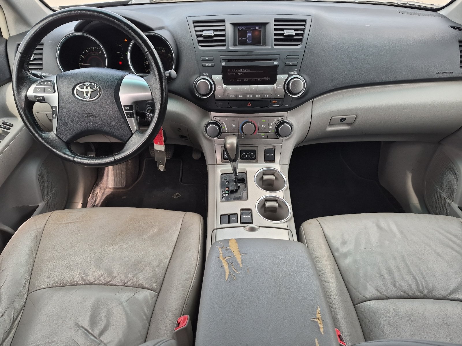 Used 2011 Toyota Highlander SE FWD image 12