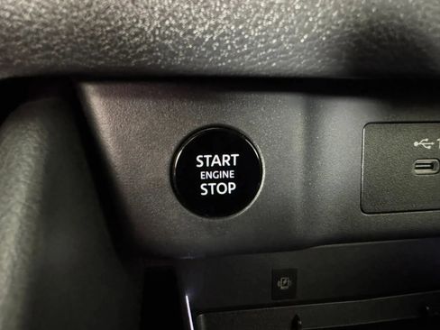Used 2024 Nissan Rogue SL w/ SL Premium Package FWD image 17