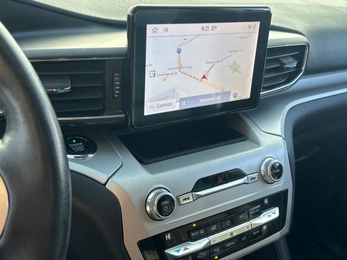 Used 2020 Ford Explorer XLT w/ Equipment Group 202A image 23