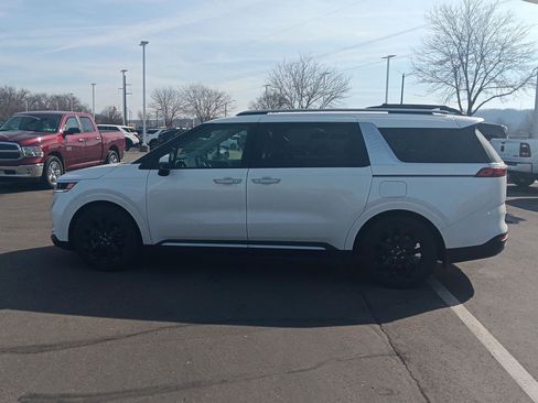 Used 2022 Kia Carnival SX image 8