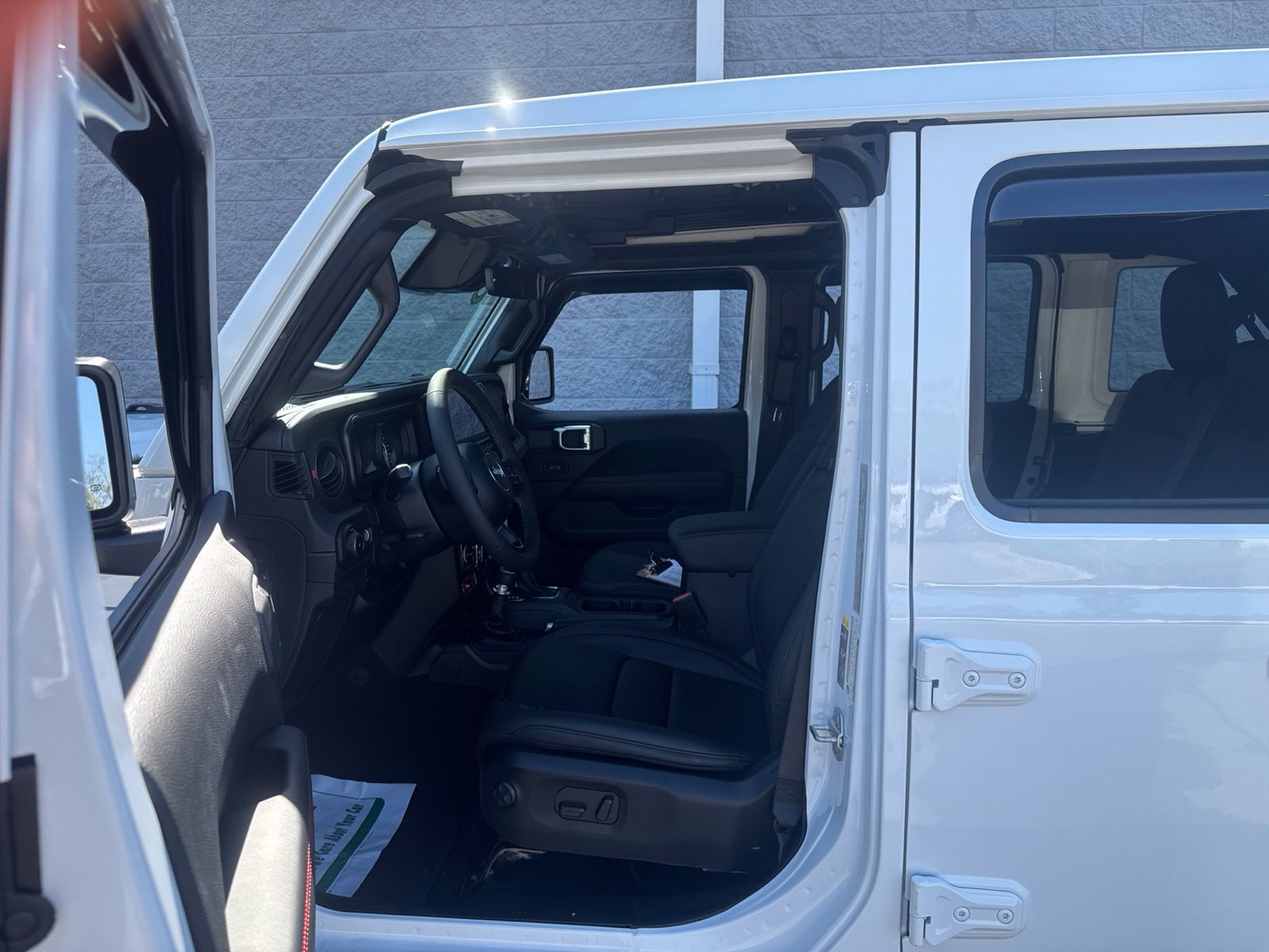 Used 2026 Jeep Wrangler Unlimited Rubicon AWD/4WD image 27