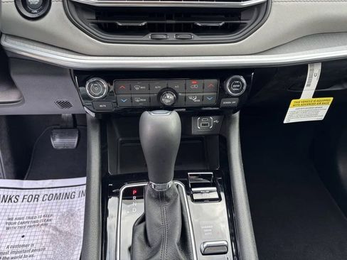 New 2026 Jeep Compass Limited w/ Sun, Sound & Navigation Group image 17