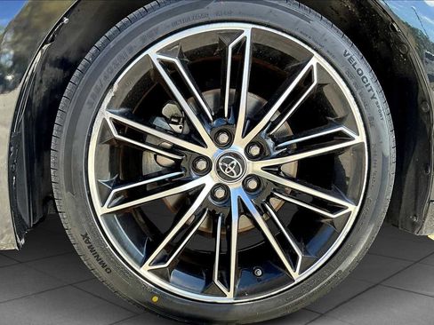 Used 2019 Toyota Avalon Touring w/ Advanced Safety Package image 10