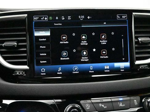 Used 2023 Chrysler Pacifica Touring-L FWD image 19