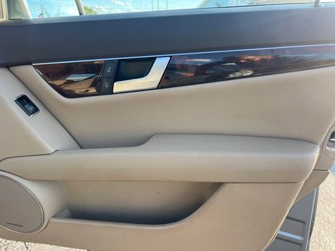 Used 2013 Mercedes-Benz C 300 4MATIC Sedan image 13