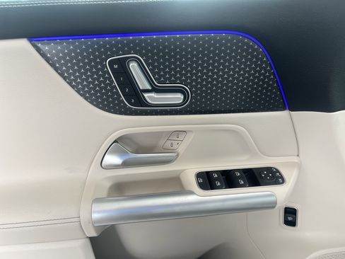 Certified 2025 Mercedes-Benz GLA 250 image 17