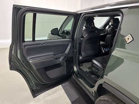 Used 2024 Rivian R1S Adventure AWD/4WD image 17