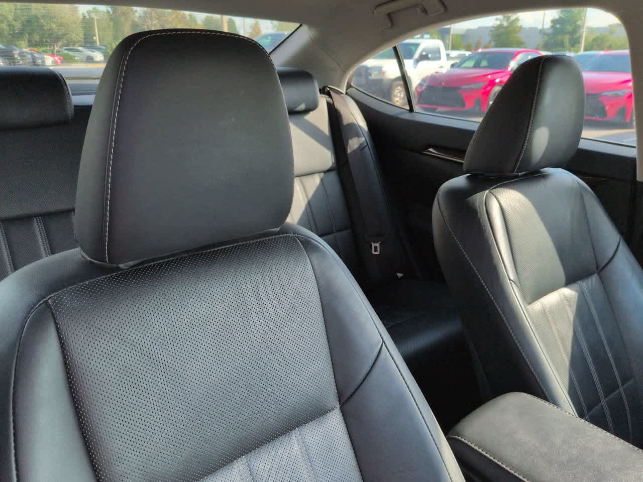 Used 2018 Lexus ES 350 w/ Luxury Package w/Wood Trim FWD image 7