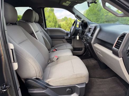 Used 2015 Ford F150 XLT AWD/4WD image 18