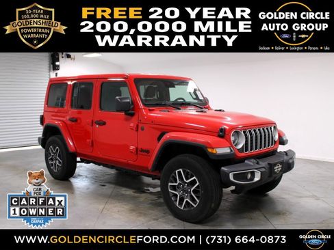 Used 2025 Jeep Wrangler Unlimited Sahara AWD/4WD image 1