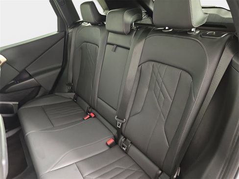 Used 2025 BMW X3 xDrive30i w/ Premium Package image 17